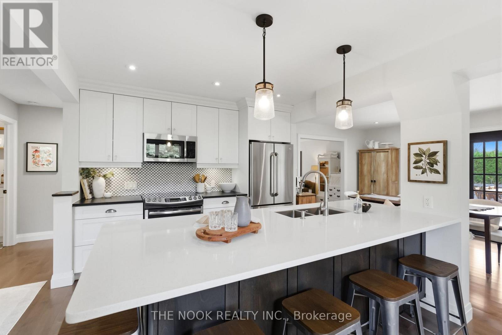 43 CARMODY LANE - 17