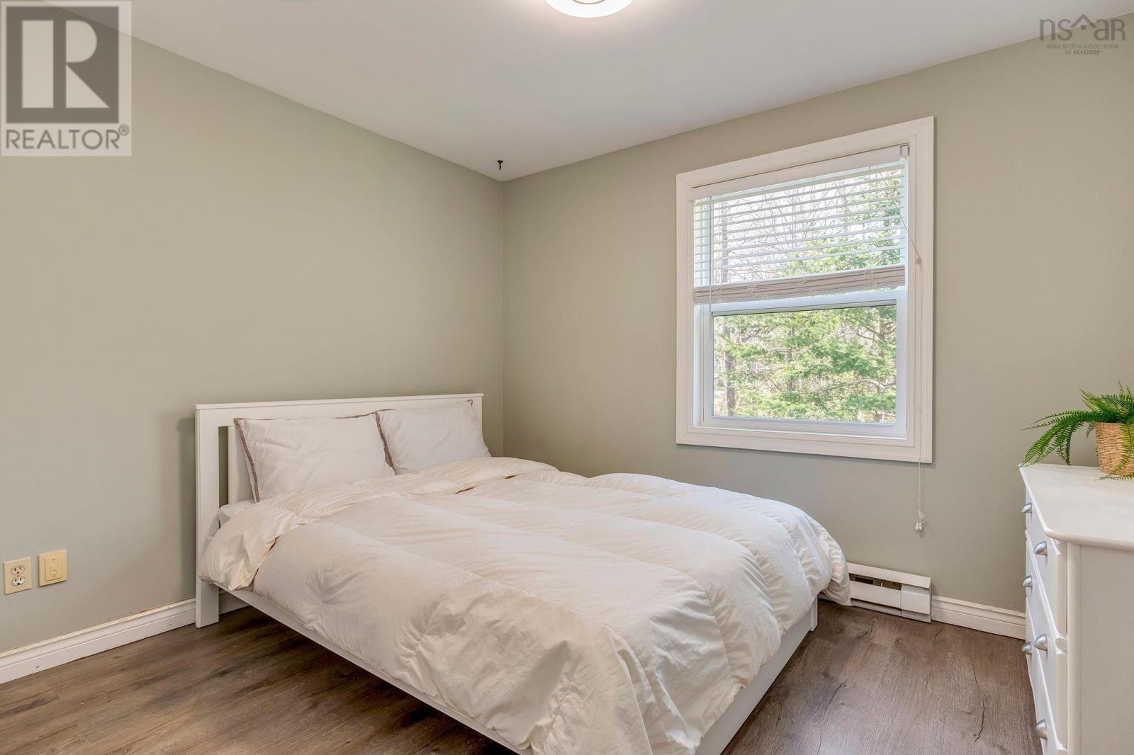 Property 20 of 37 of 36 Remington Court