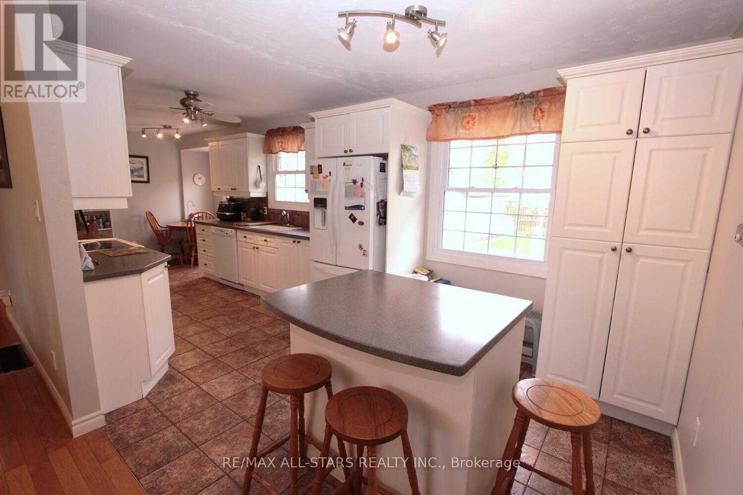 137 REID STREET - 15