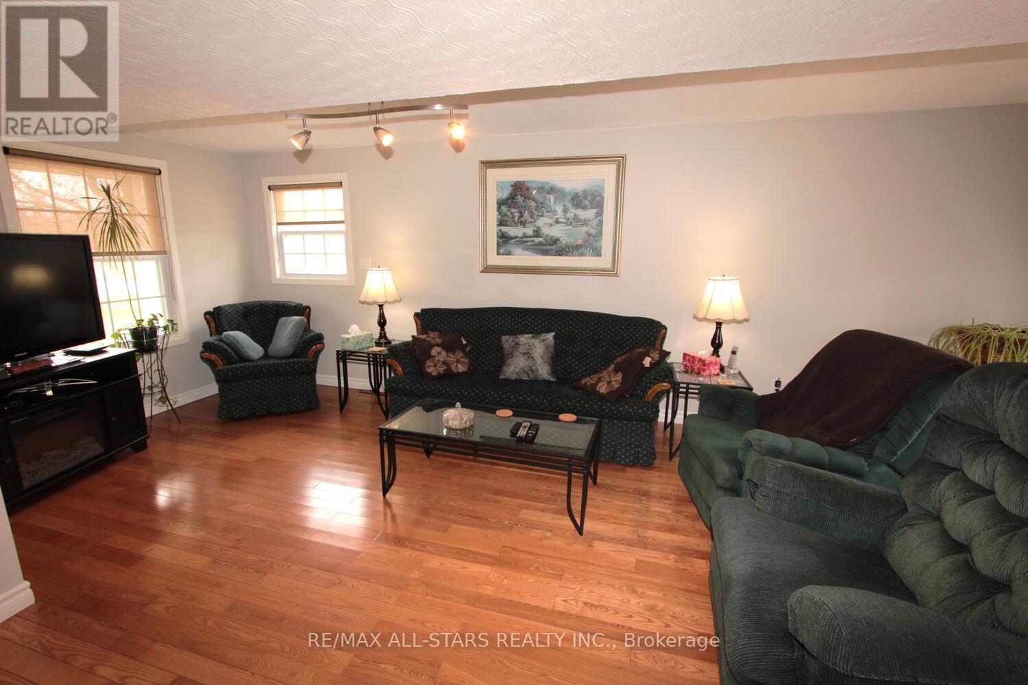 137 REID STREET - 7