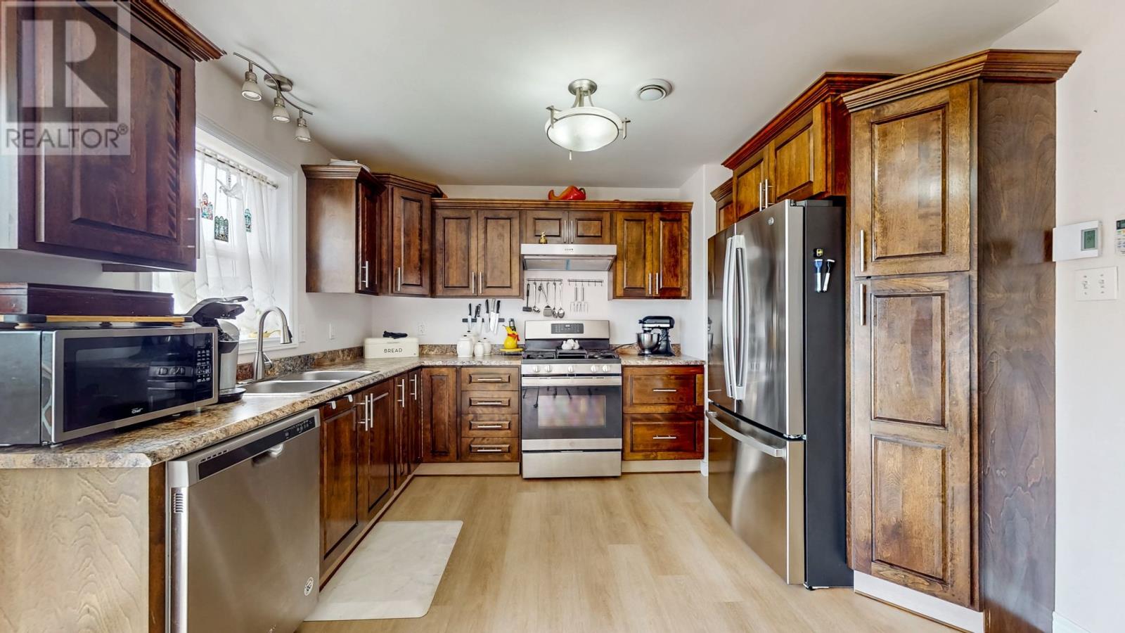 29 Agustus Avenue - 4