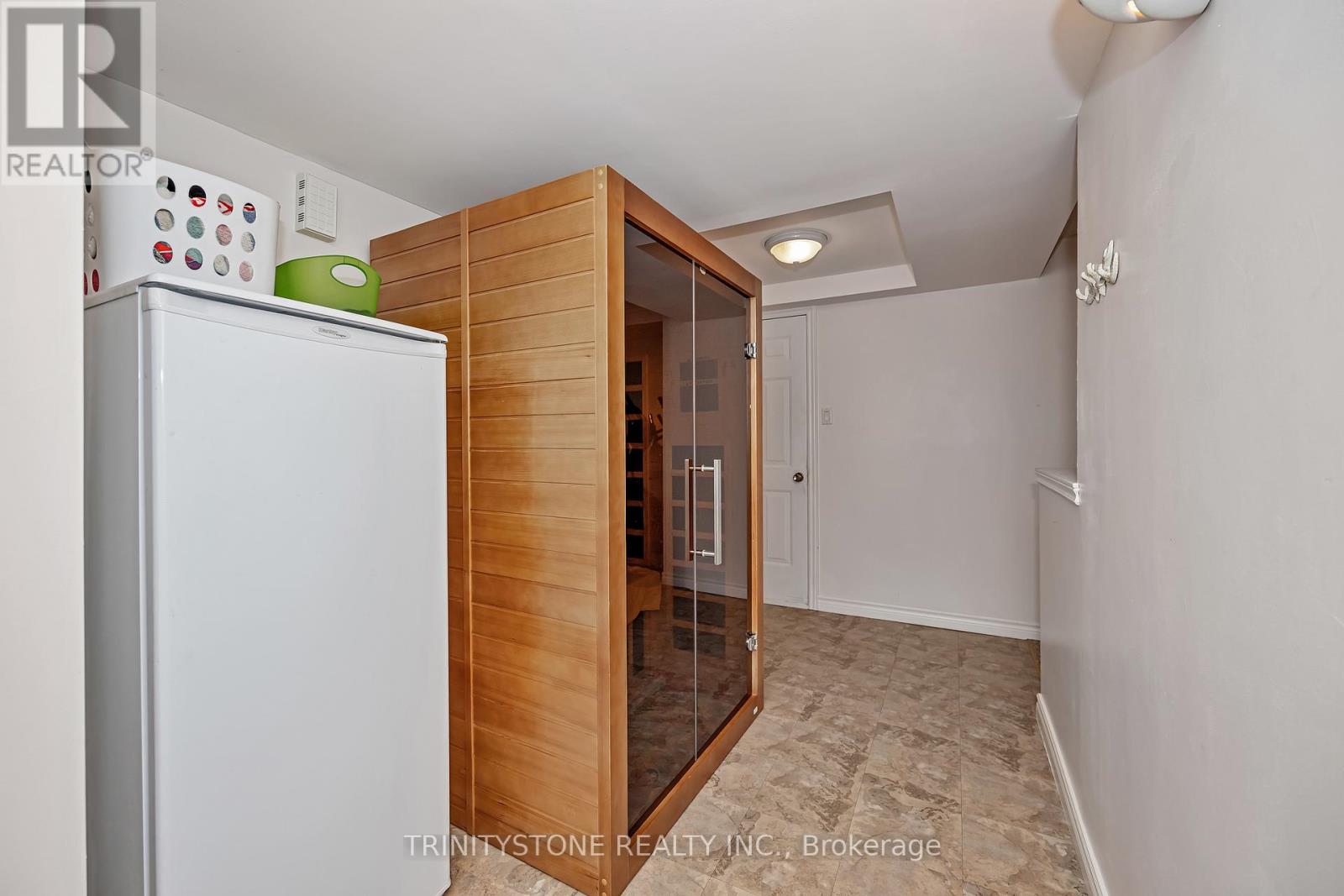 36 SAWGRASS CIRCLE - 32