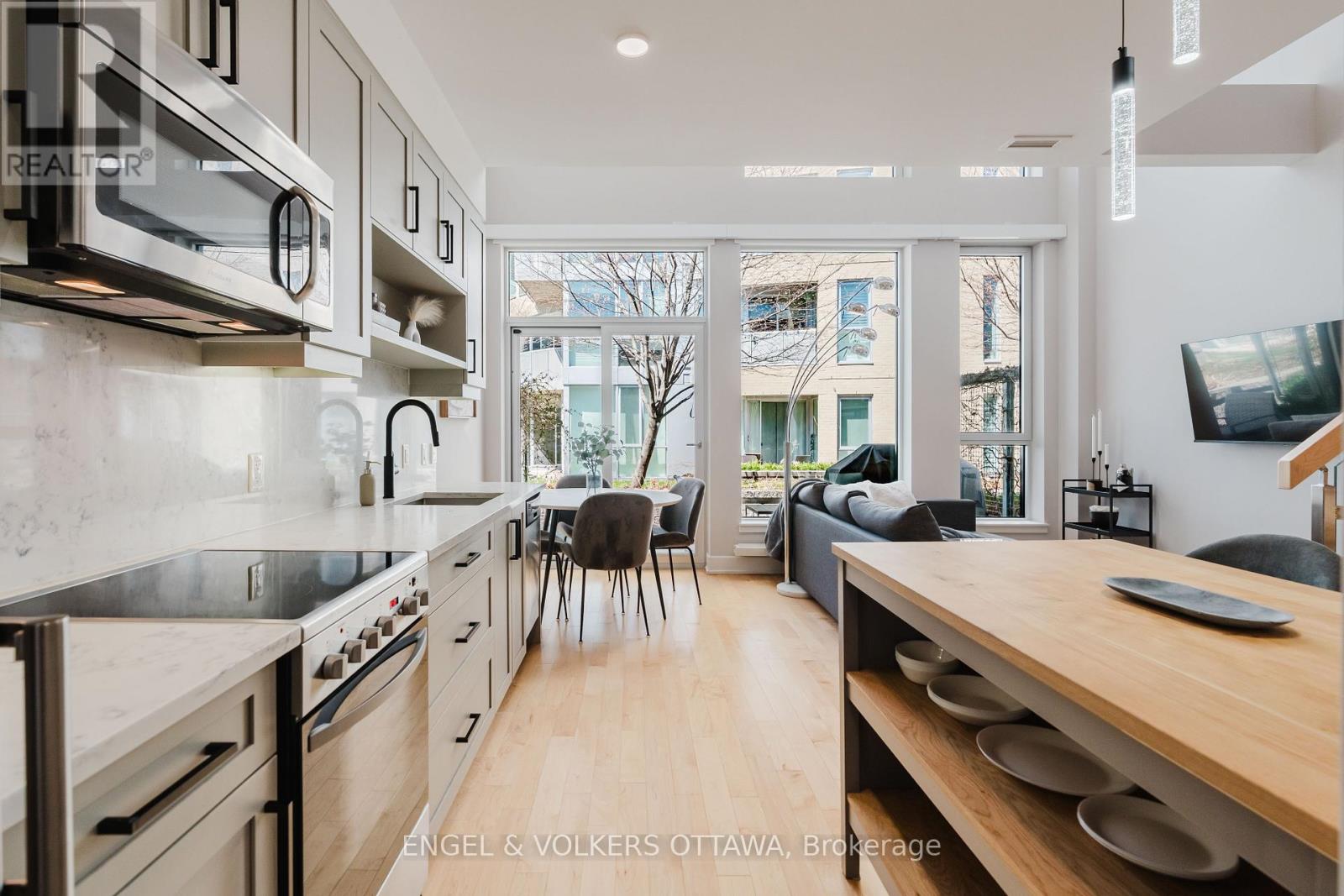 #207 197 LISGAR STREET - 10