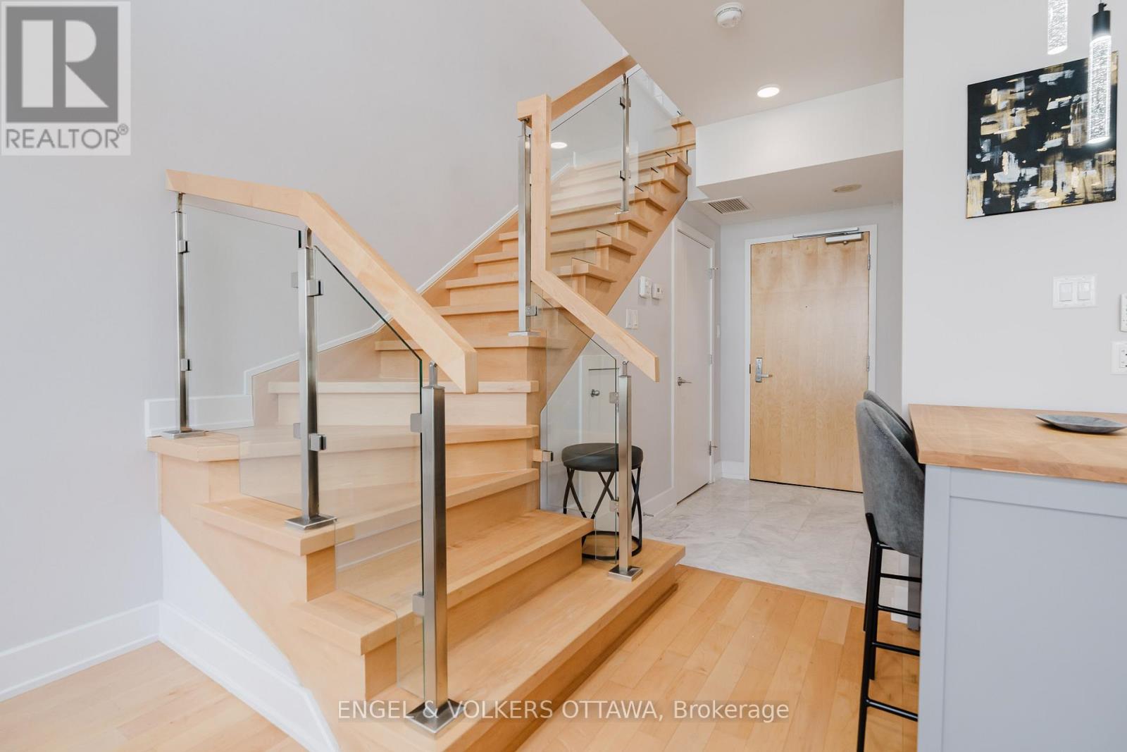 #207 197 LISGAR STREET - 16