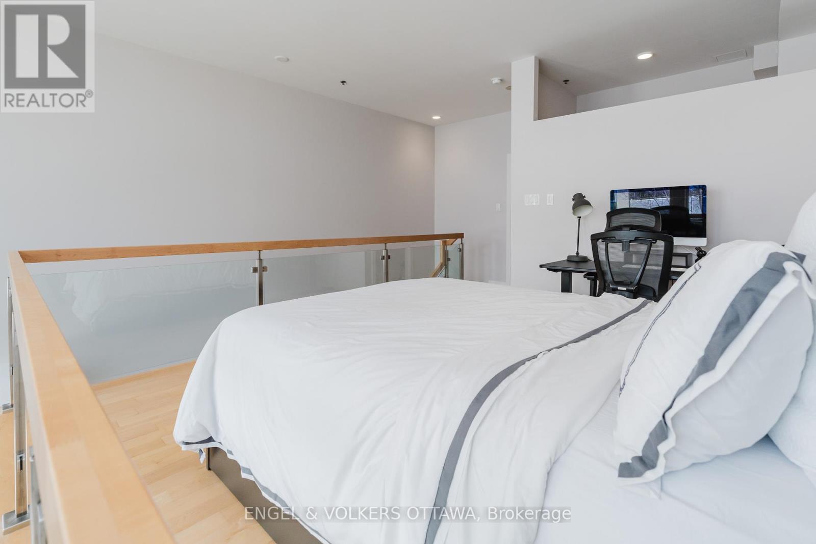 #207 197 LISGAR STREET - 19