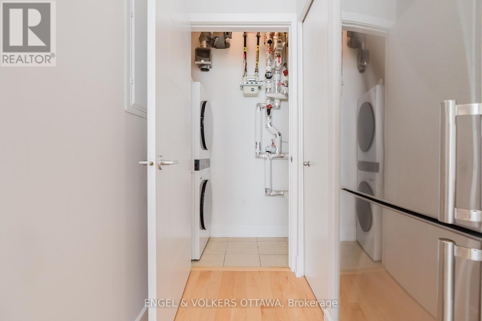 #207 197 LISGAR STREET - 22