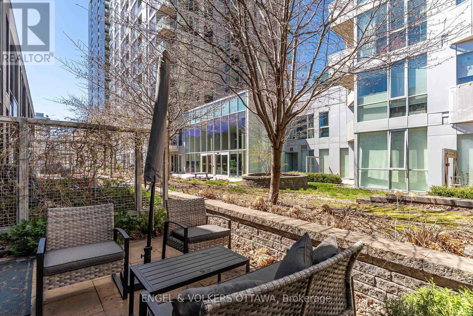 #207 197 LISGAR STREET - 26