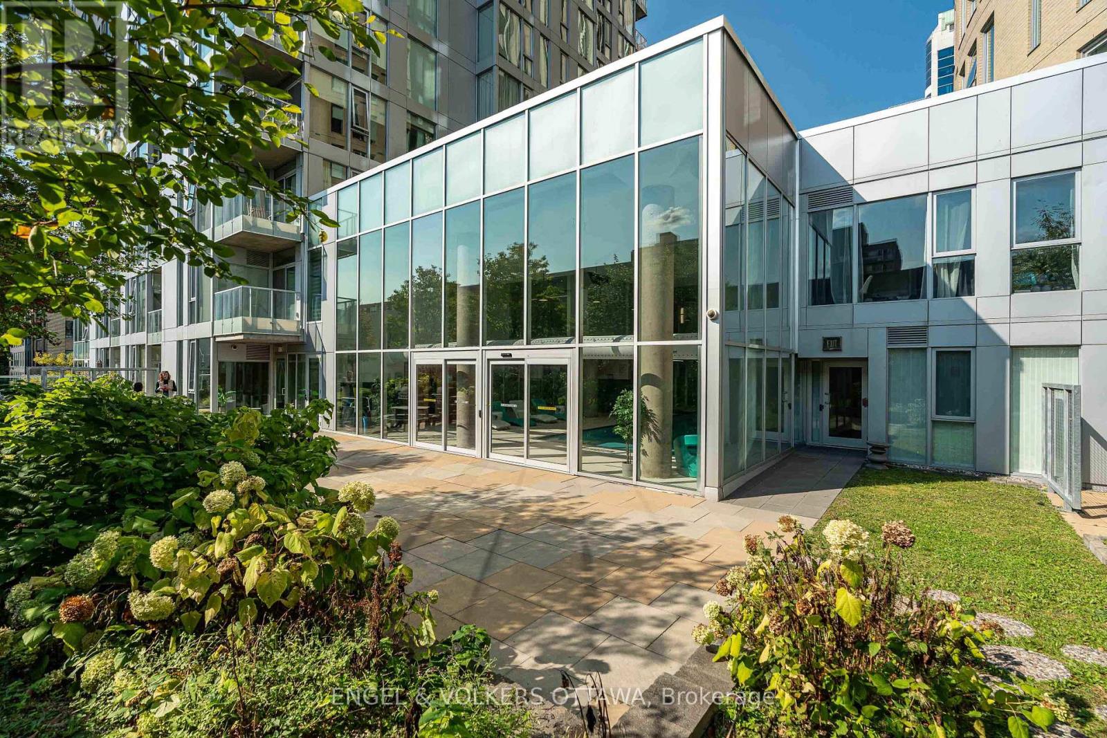 #207 197 LISGAR STREET - 31