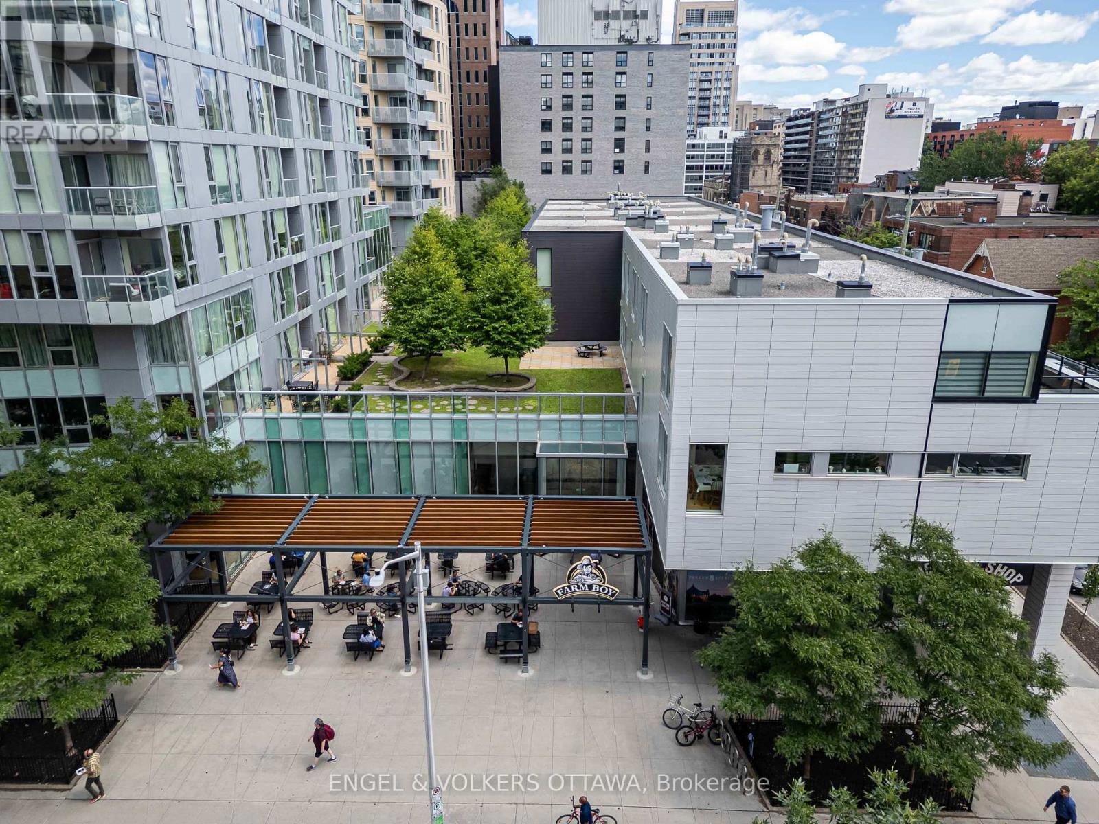 #207 197 LISGAR STREET - 40