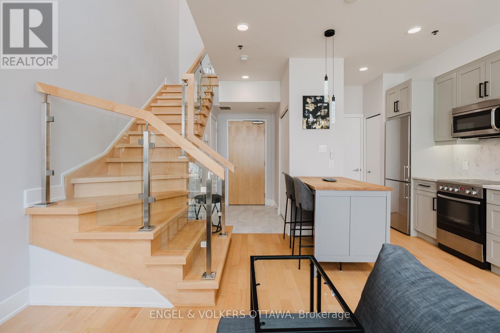 #207 197 LISGAR STREET - 5