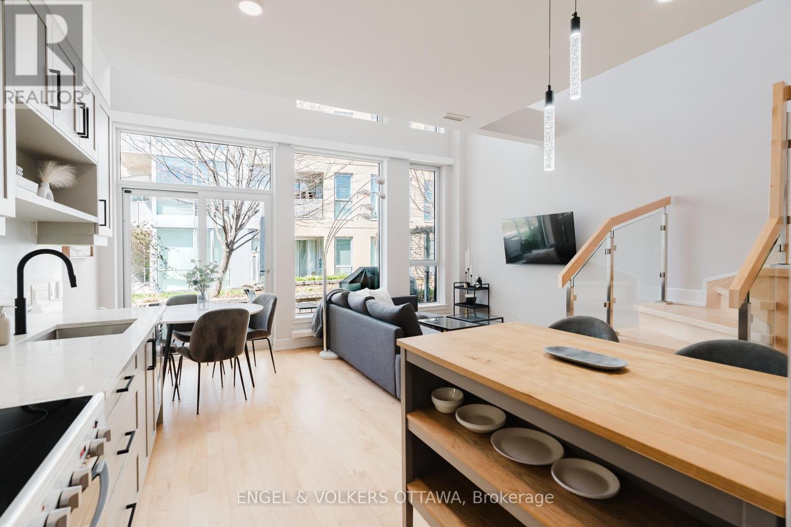 #207 197 LISGAR STREET - 9