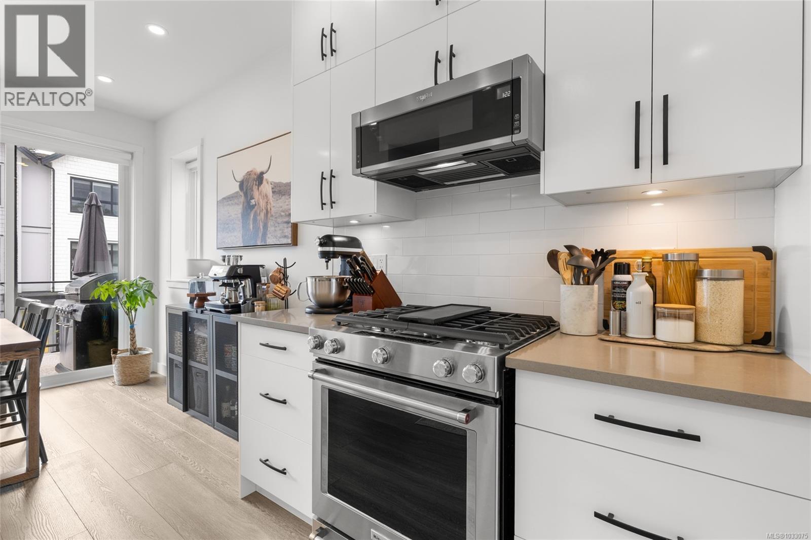 1122 Pullman Close - 27