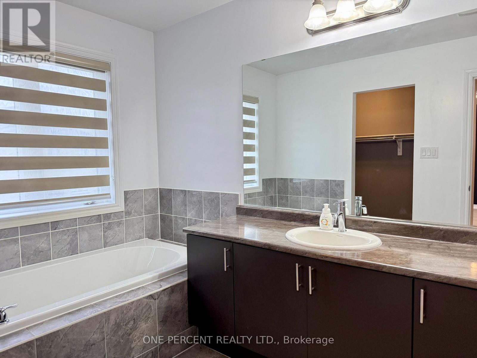 196 WERRY AVENUE - 12