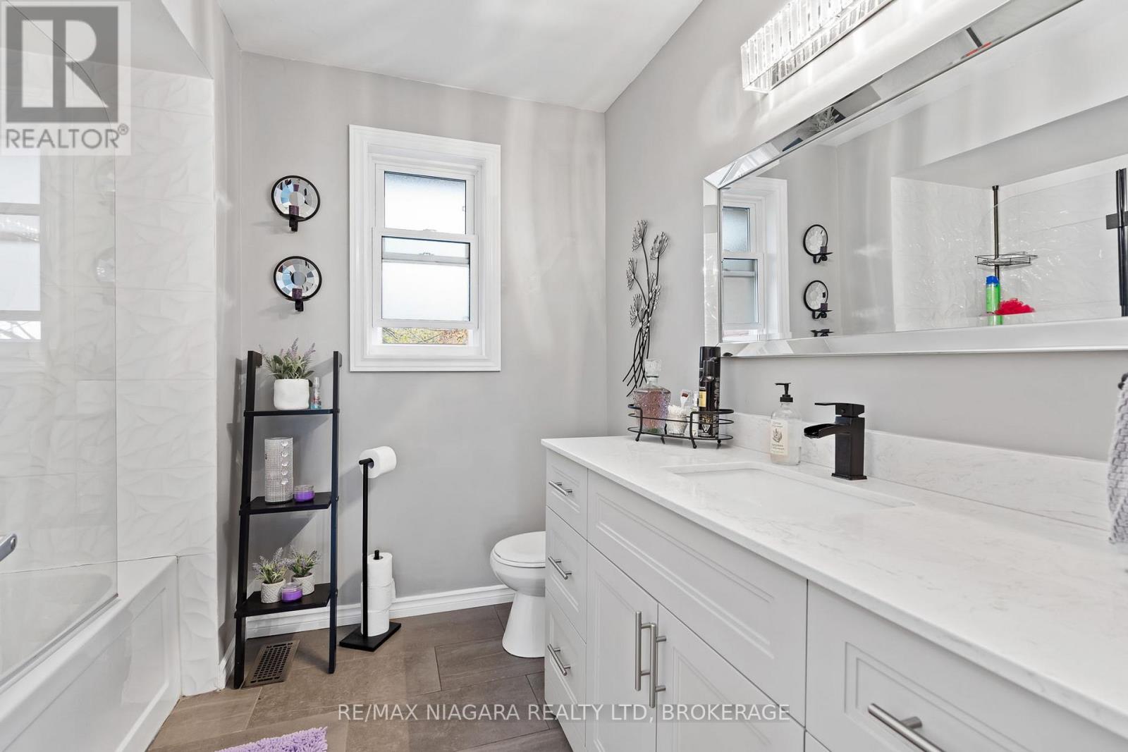 51 WOODRUSH AVENUE - 23