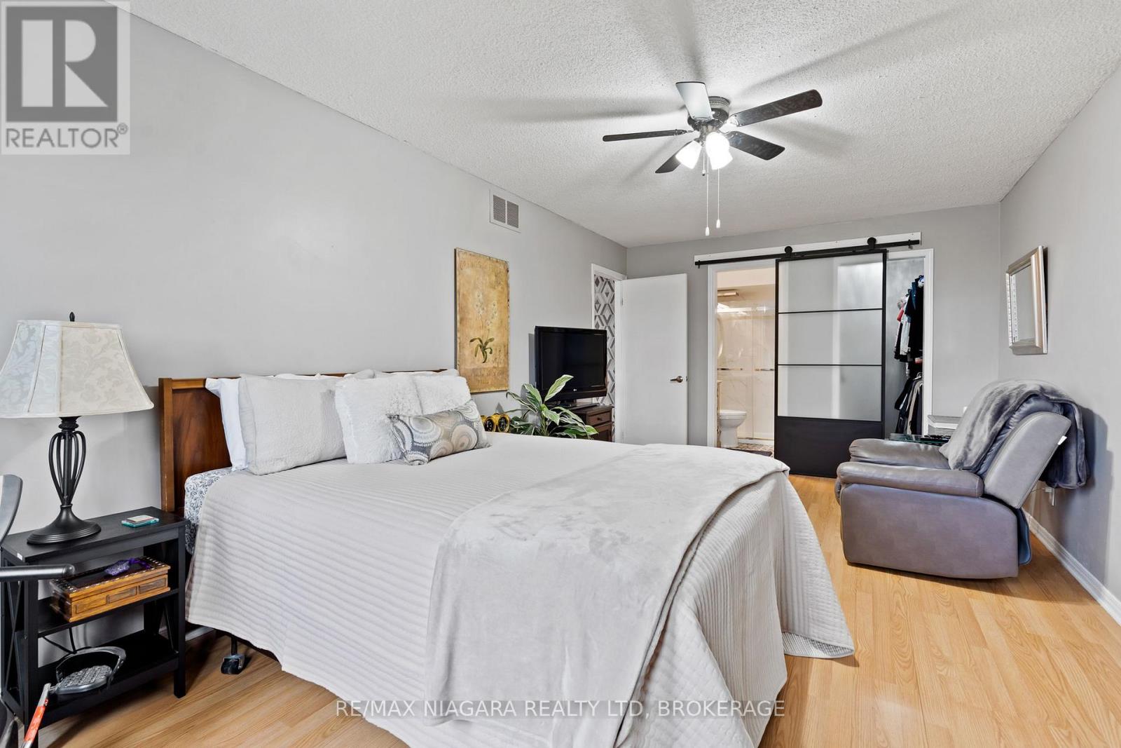 51 WOODRUSH AVENUE - 26