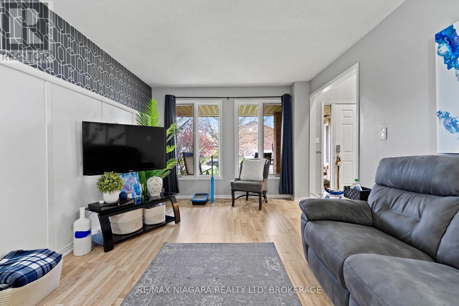 51 WOODRUSH AVENUE - 8