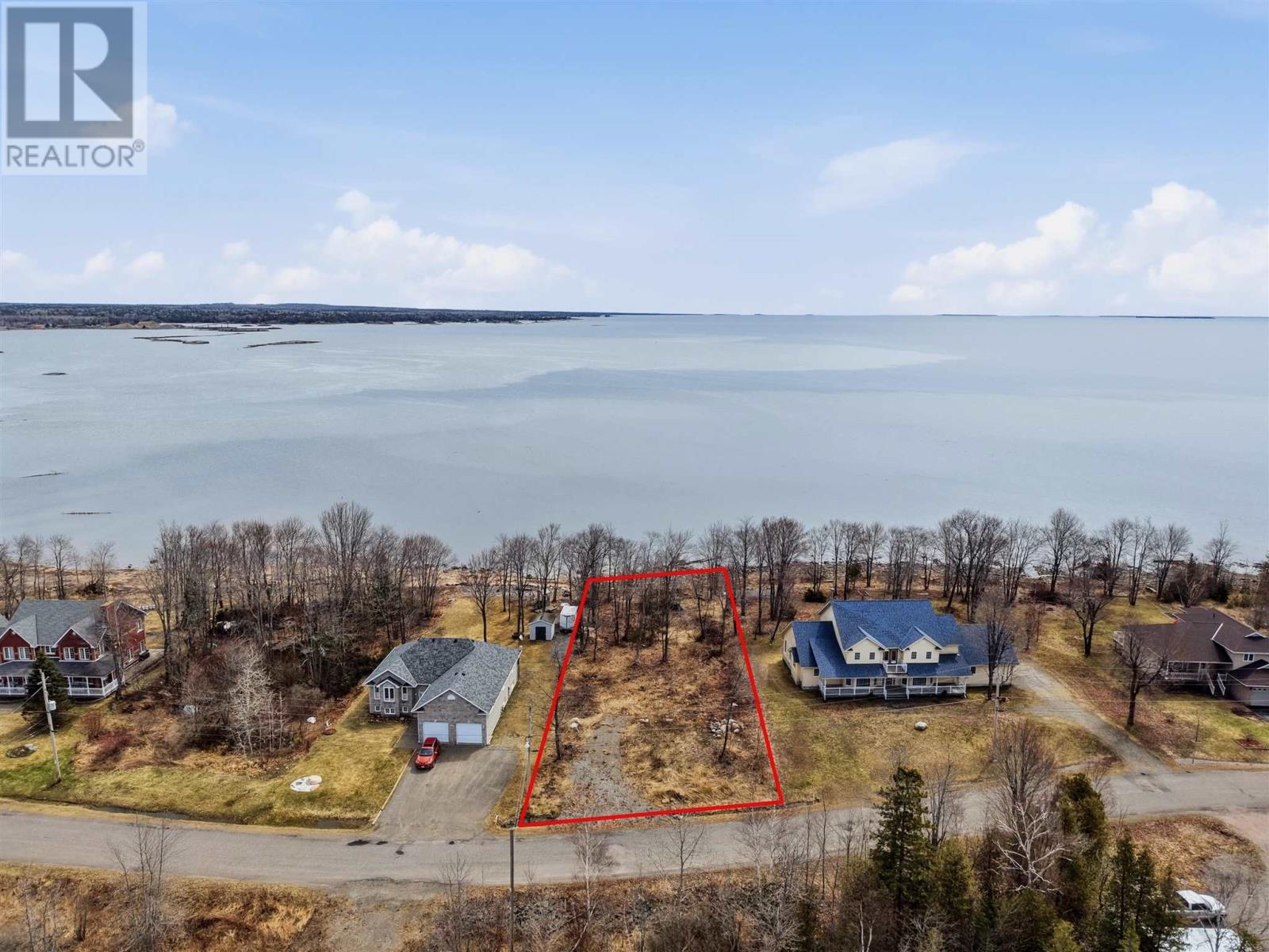 19 Lighthouse Point DR
