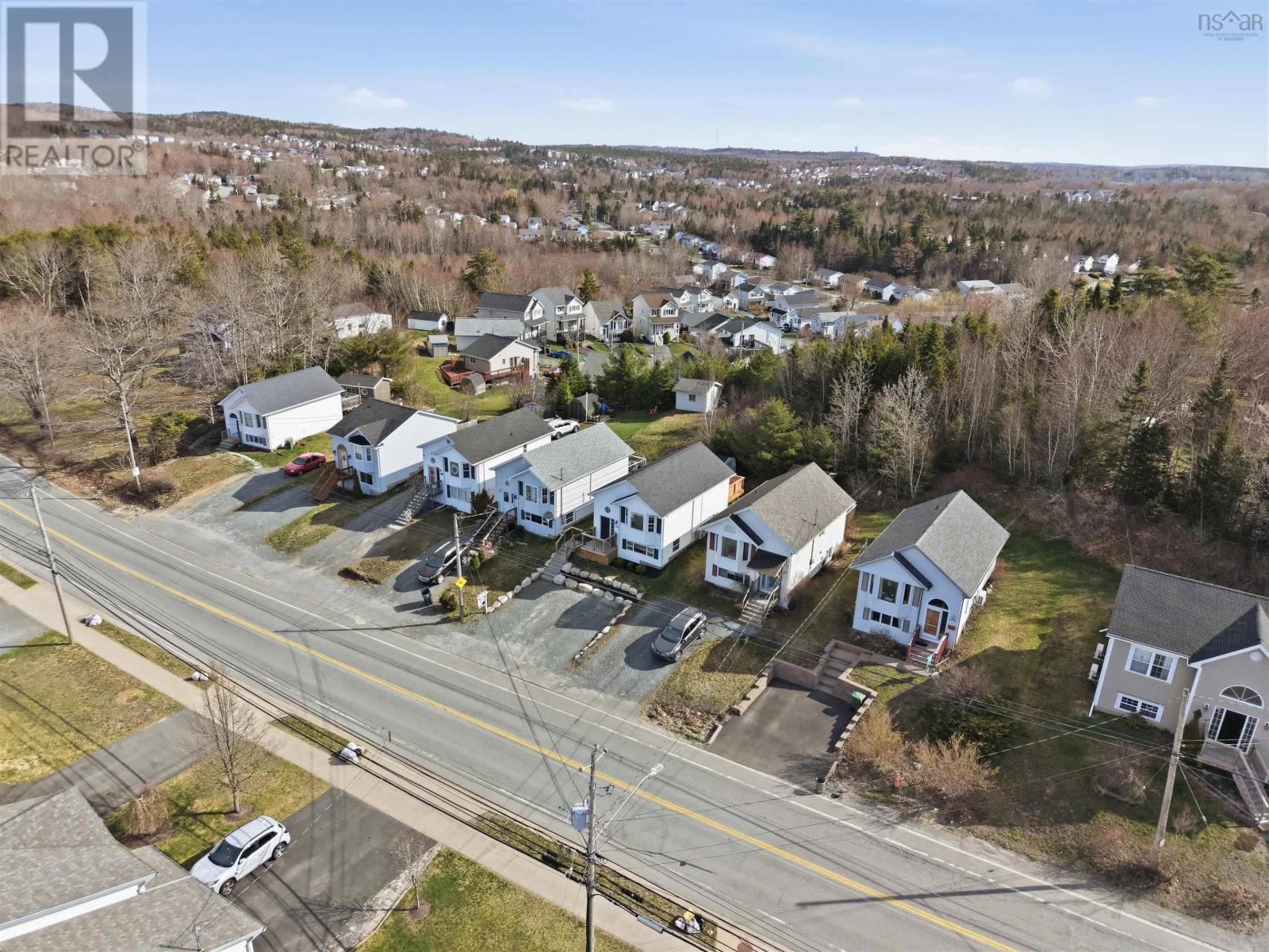 Property 40 of 50 of 1219 Sackville Drive