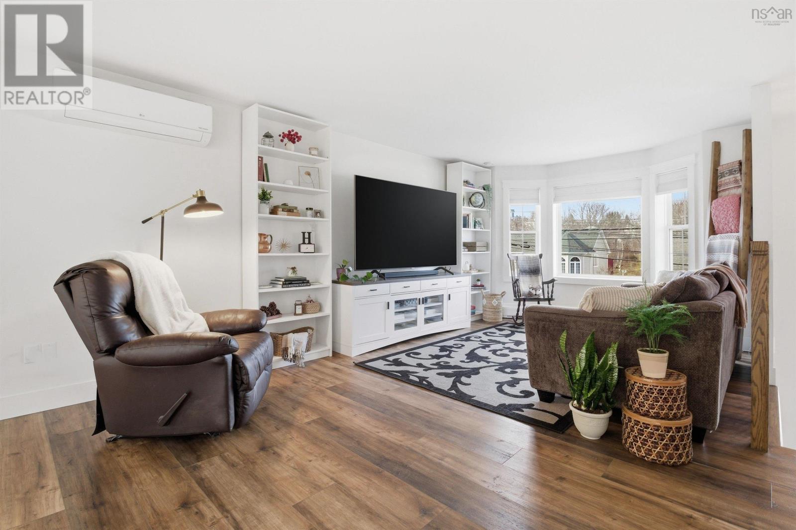 Property 8 of 50 of 1219 Sackville Drive