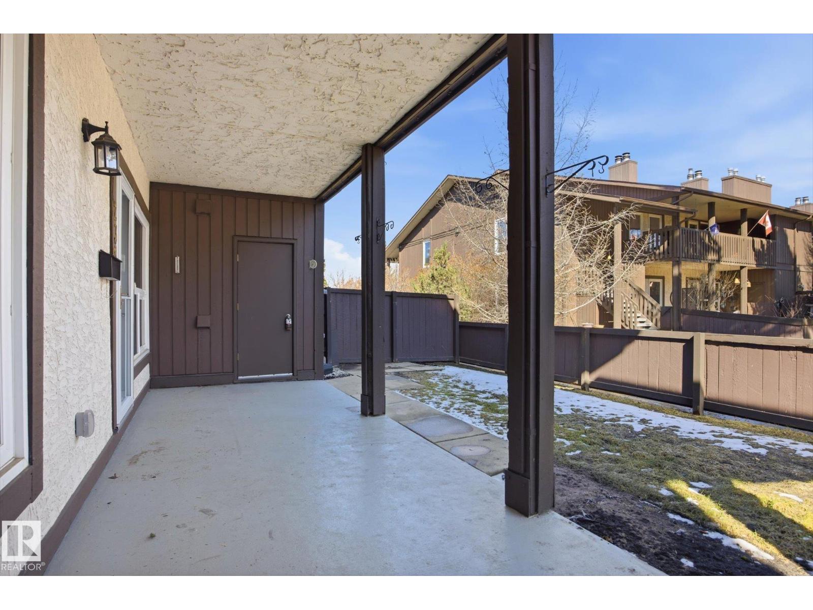 238 SURREY GARDENS GD NW, Edmonton