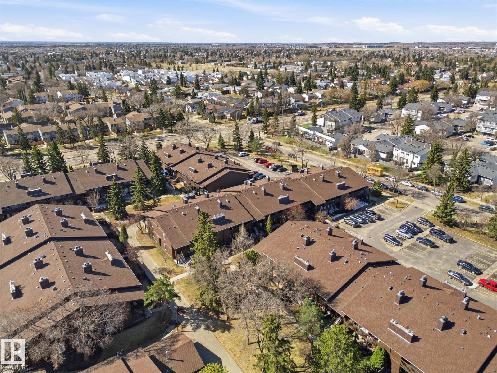 238 SURREY GARDENS GD NW - 3