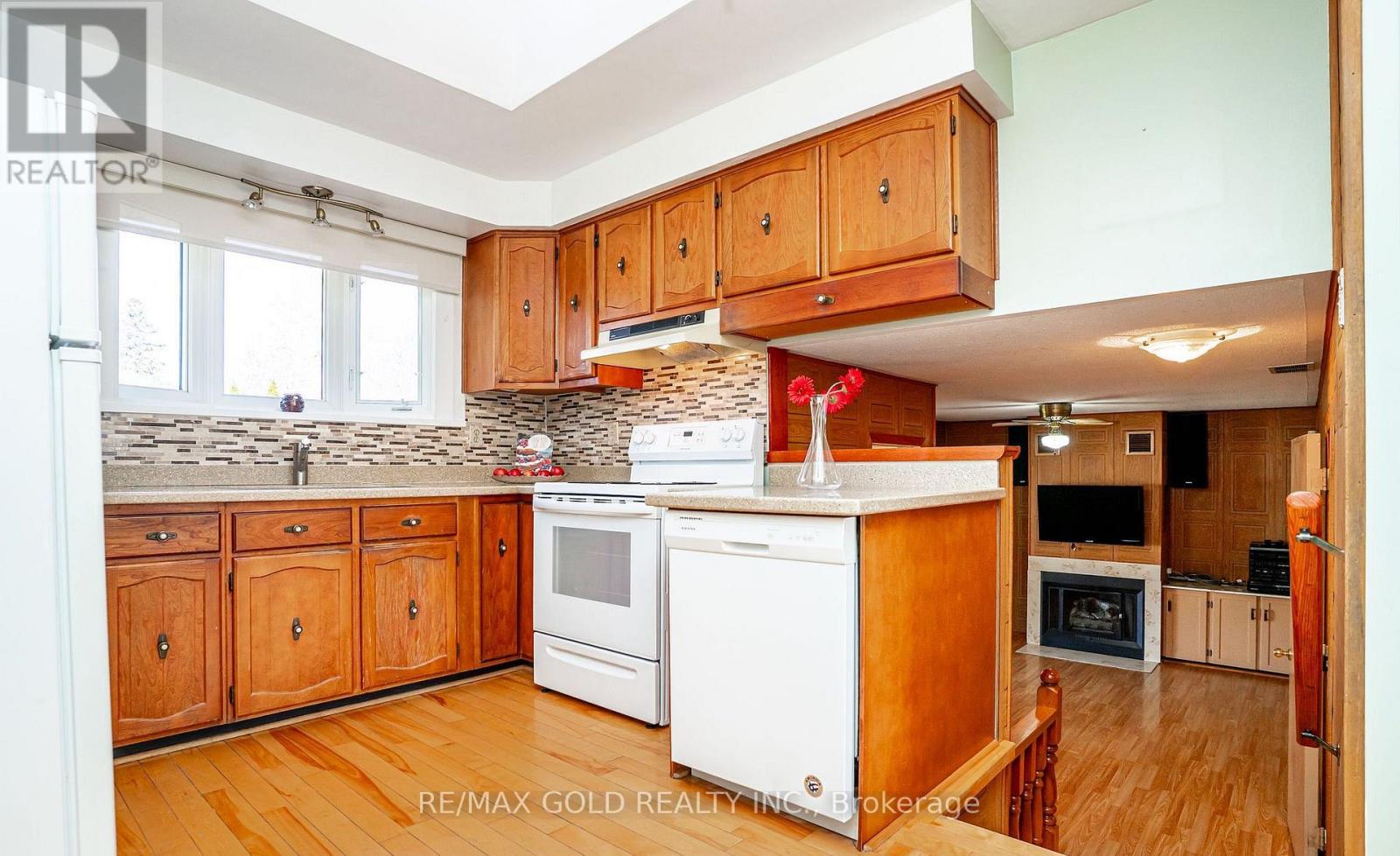34 DEERFIELD CRESCENT - 12