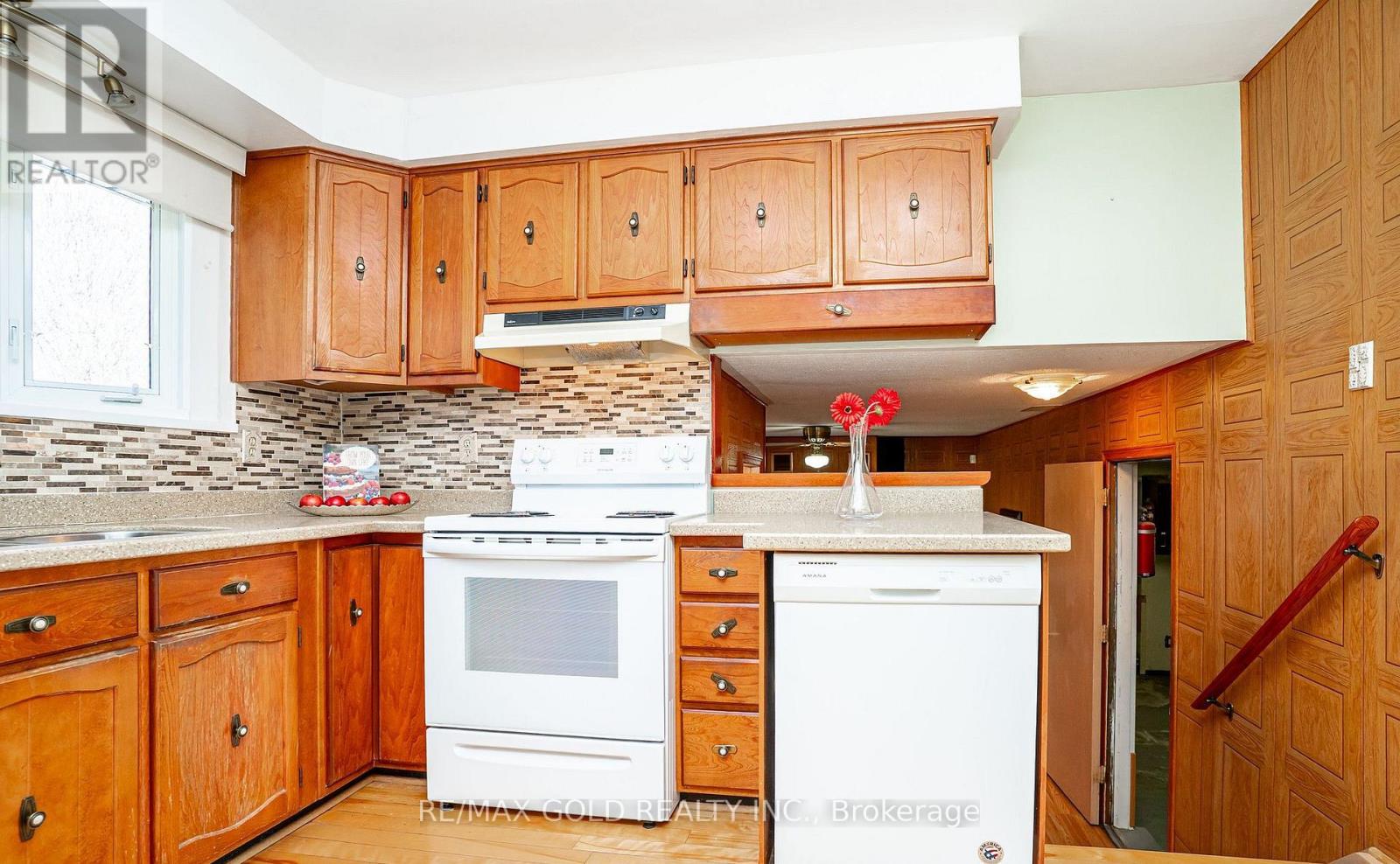 34 DEERFIELD CRESCENT - 14