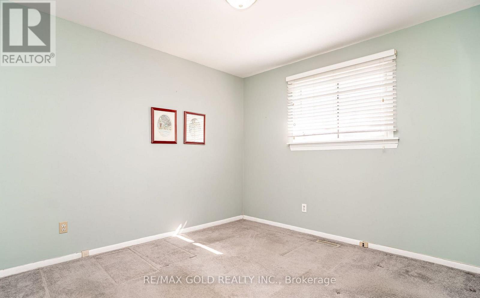 34 DEERFIELD CRESCENT - 23