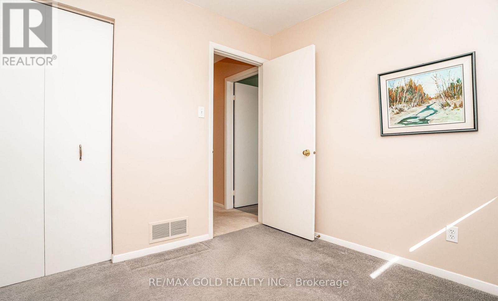 34 DEERFIELD CRESCENT - 26