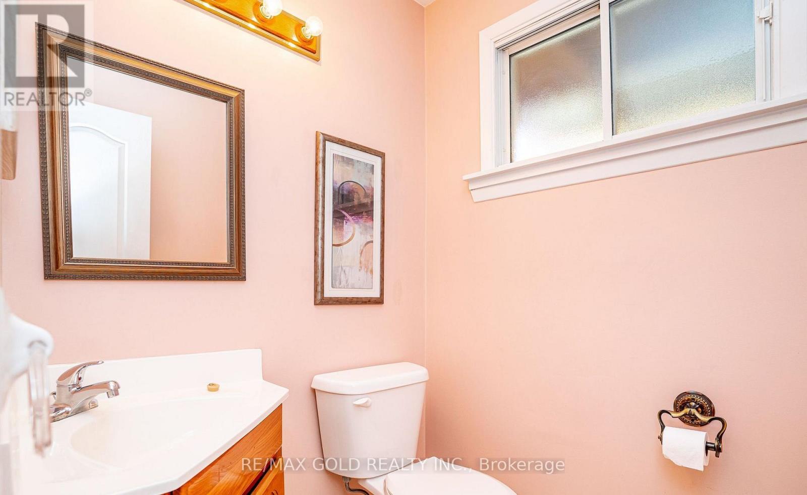 34 DEERFIELD CRESCENT - 30