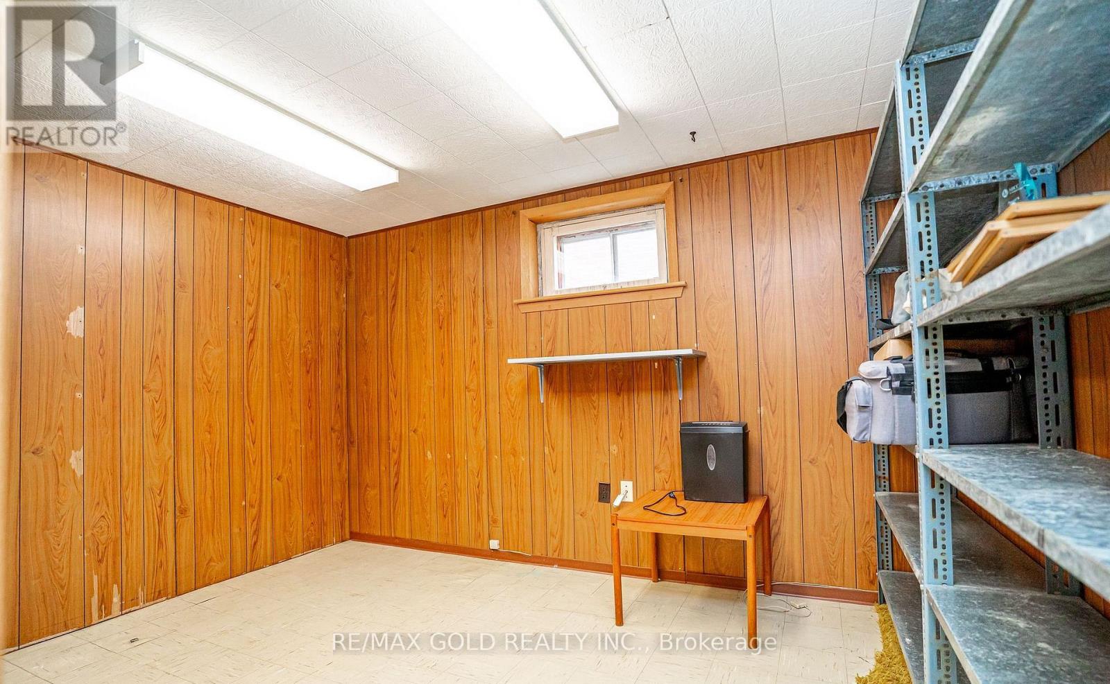 34 DEERFIELD CRESCENT - 32