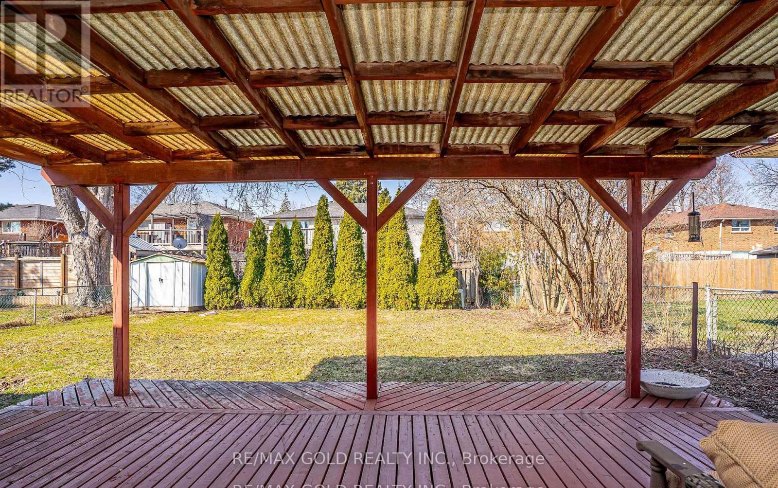 34 DEERFIELD CRESCENT - 35