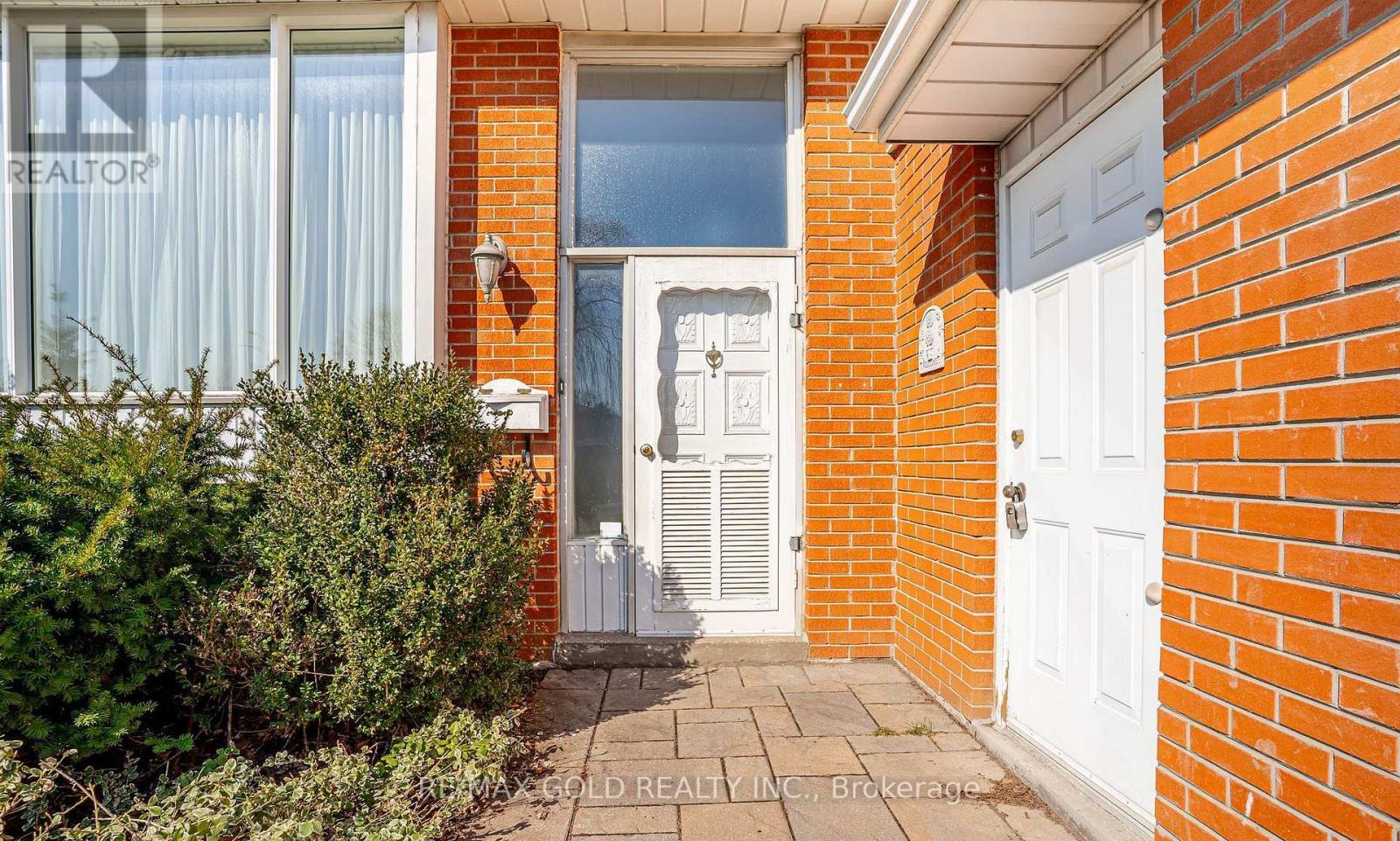 34 DEERFIELD CRESCENT - 4