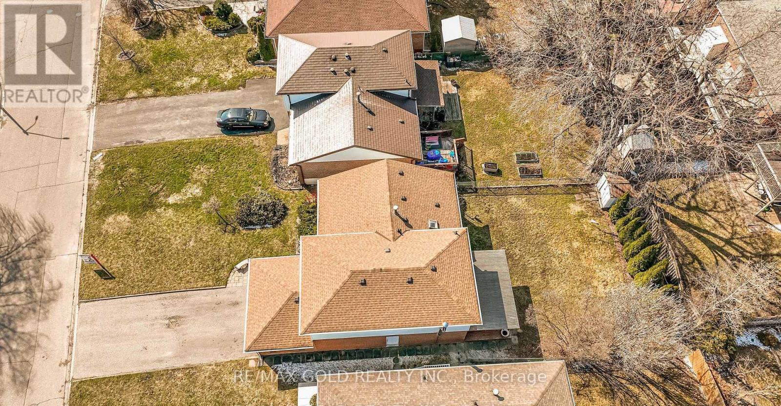34 DEERFIELD CRESCENT - 40