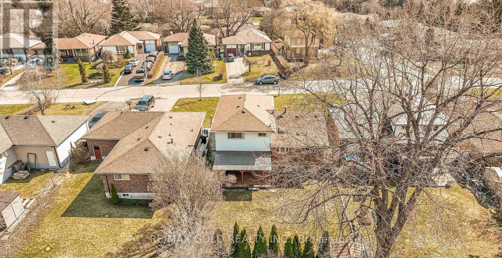 34 DEERFIELD CRESCENT - 41