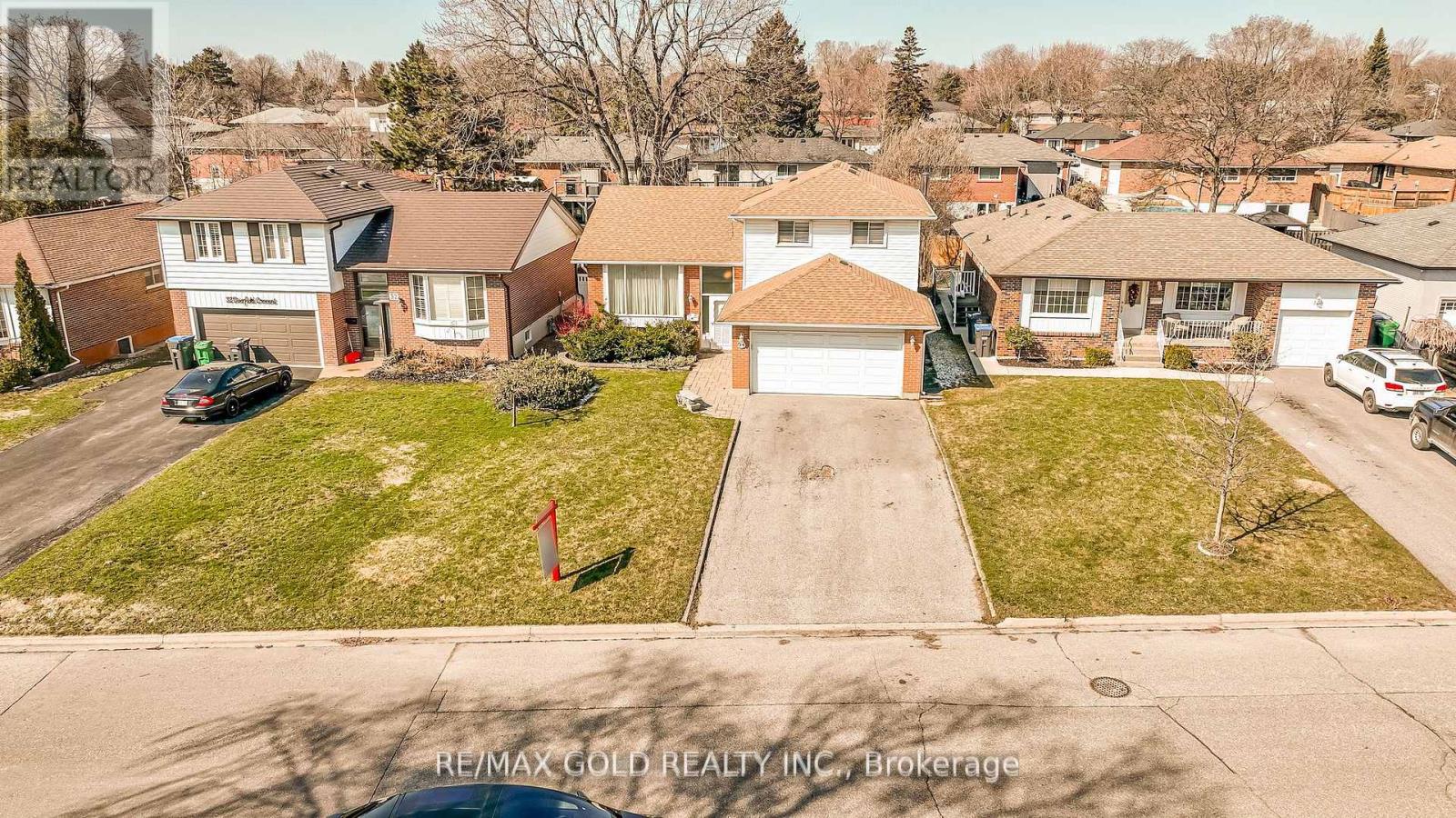 34 DEERFIELD CRESCENT - 42
