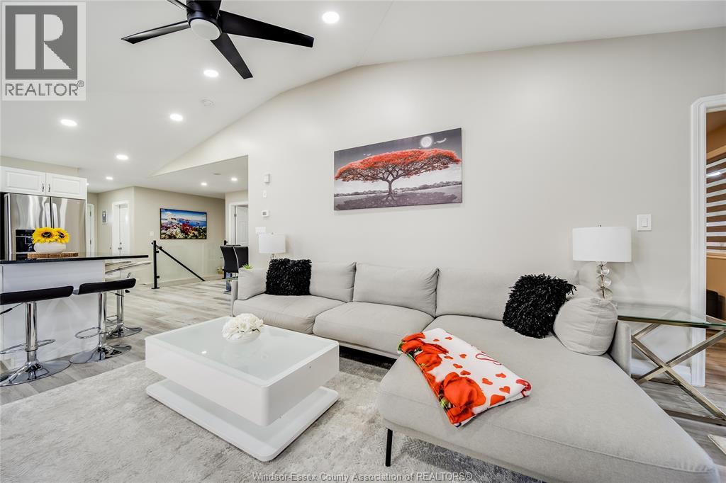 1977 KIRKLAND AVENUE, Windsor, Ontario, N8P1P7 — Photo 4