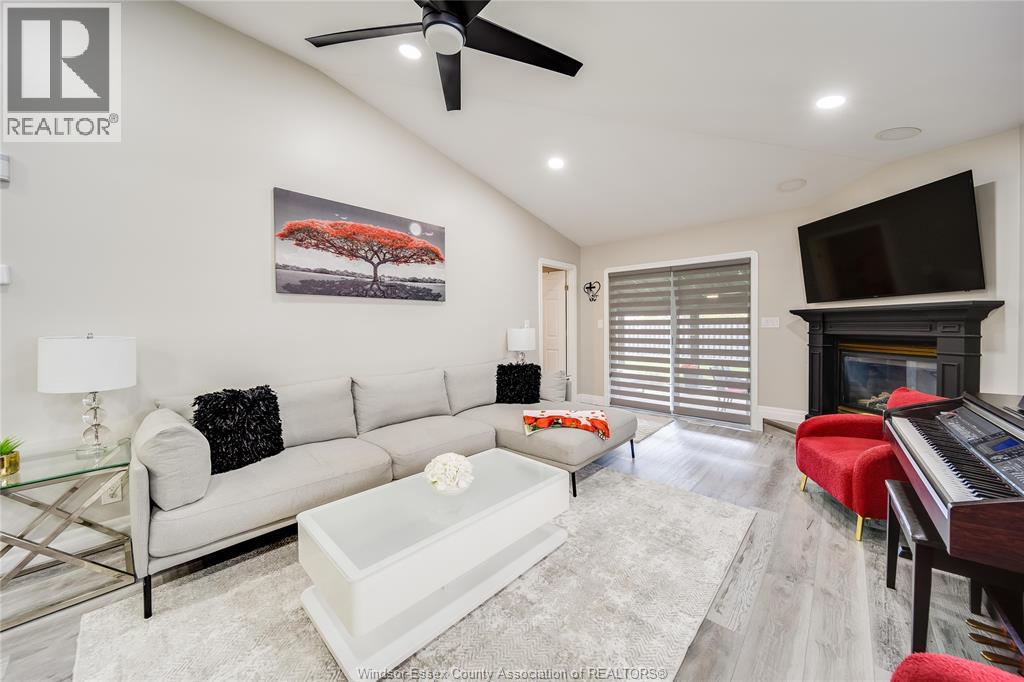 1977 KIRKLAND AVENUE, Windsor, Ontario, N8P1P7 — Photo 8