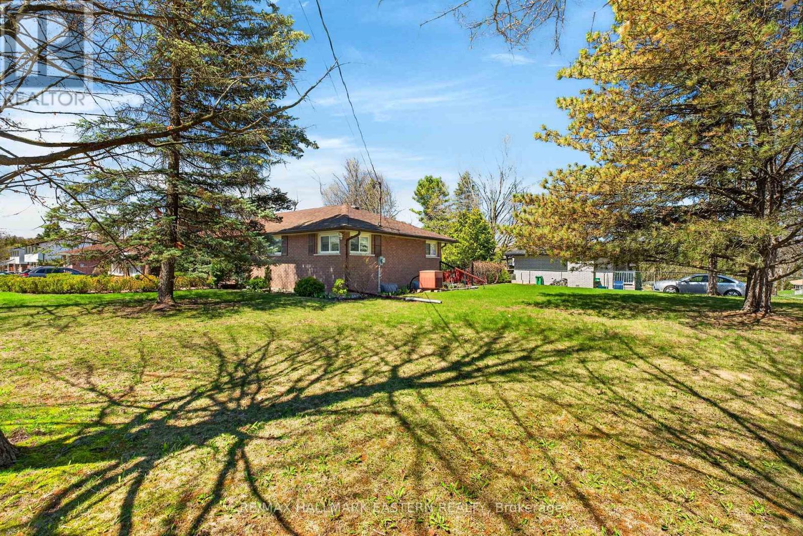 47 SPRINGBROOK DRIVE - 36