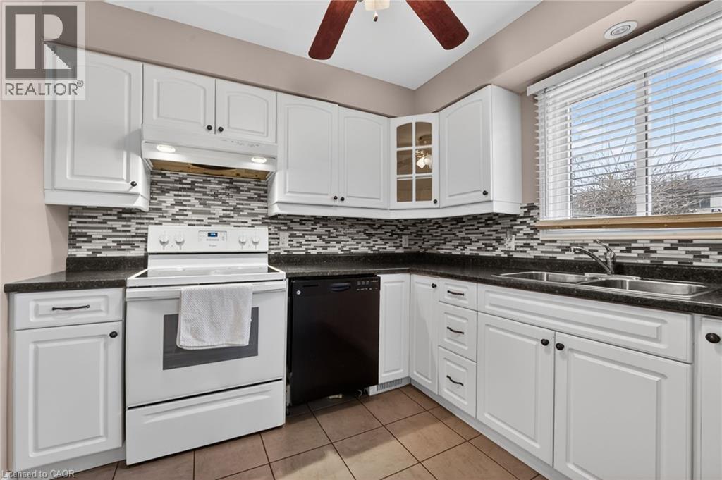 150 GATESHEAD Crescent Unit# 19, Stoney Creek, Ontario, L8G4A7 — Photo 17