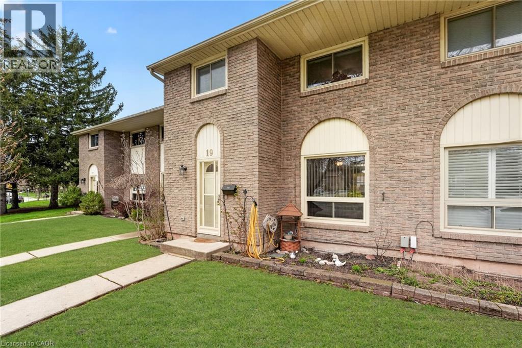 150 GATESHEAD Crescent Unit# 19, Stoney Creek, Ontario, L8G4A7 — Photo 4