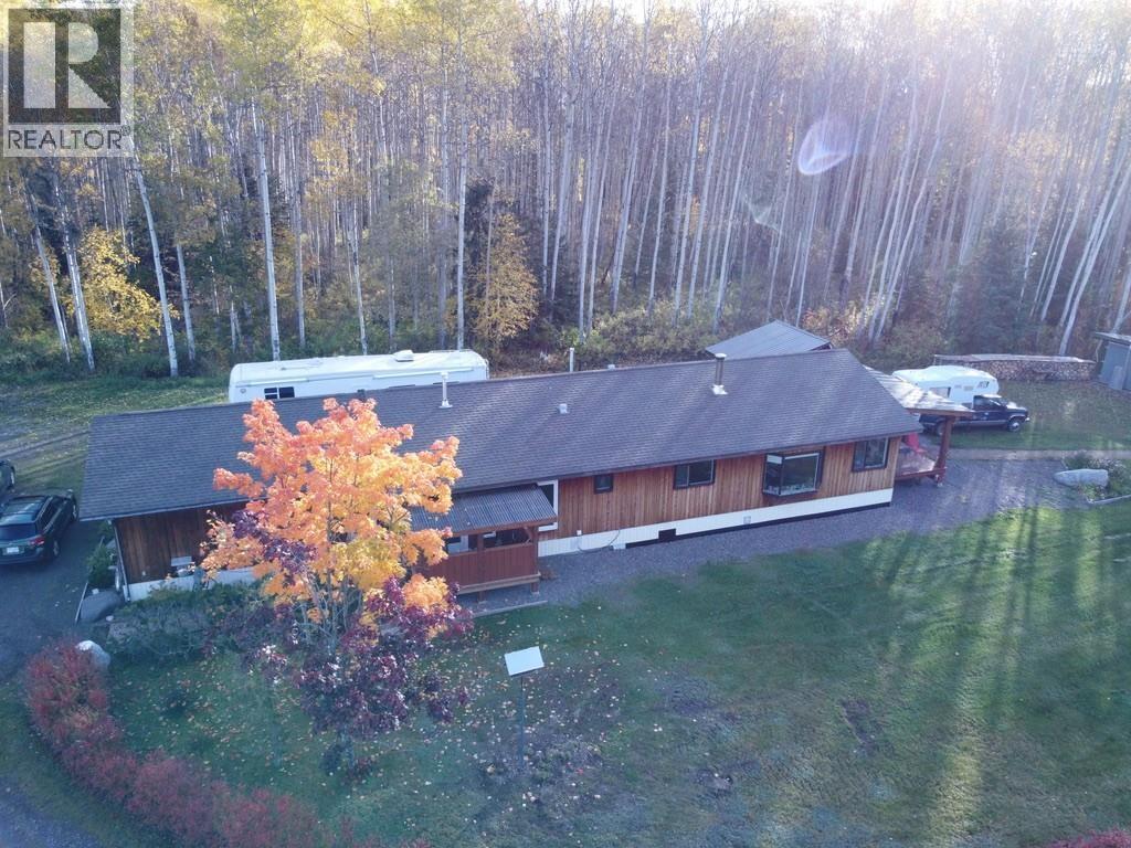 1055 HUDSON BAY MOUNTAIN ROAD - 7