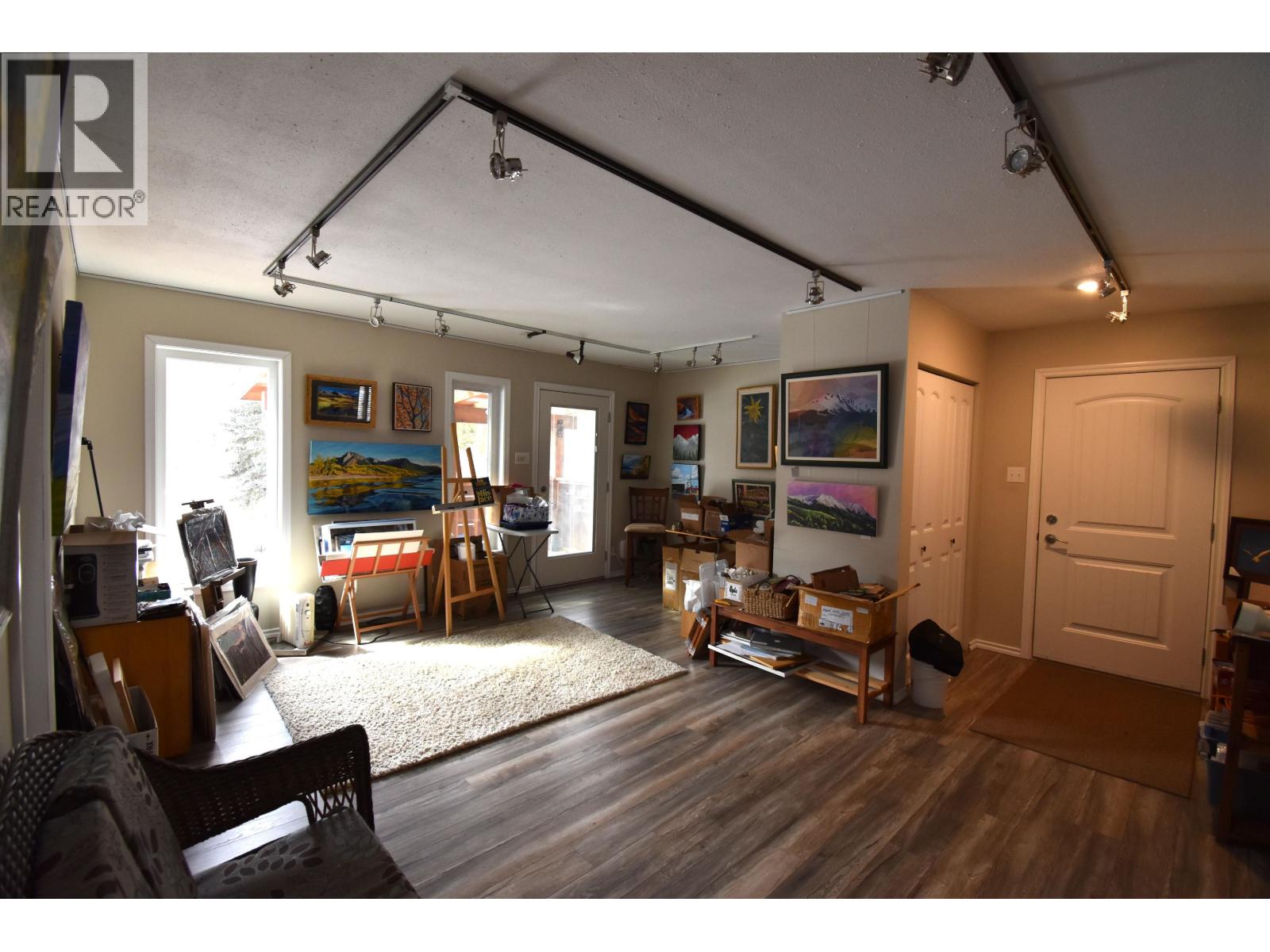 1055 HUDSON BAY MOUNTAIN ROAD, Smithers