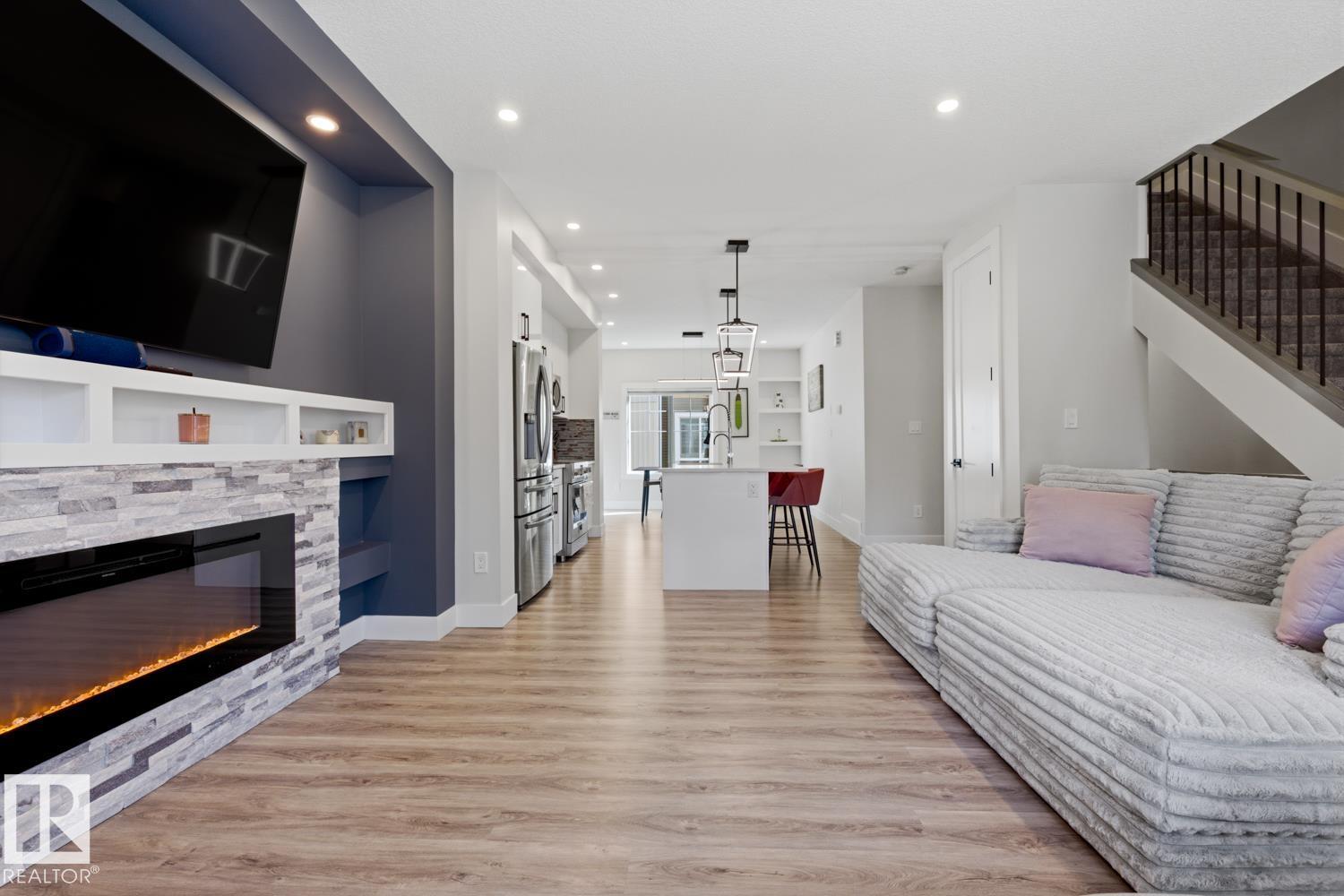 #61 230 EDGEMONT RD NW, Edmonton