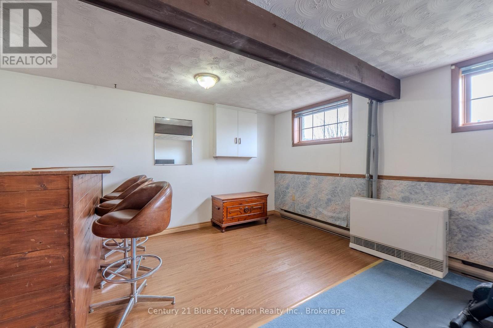 30 HARRIS DRIVE - 28