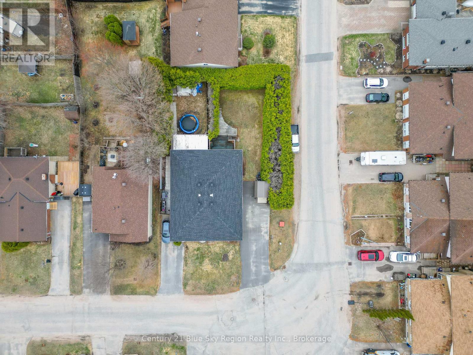 30 HARRIS DRIVE - 39