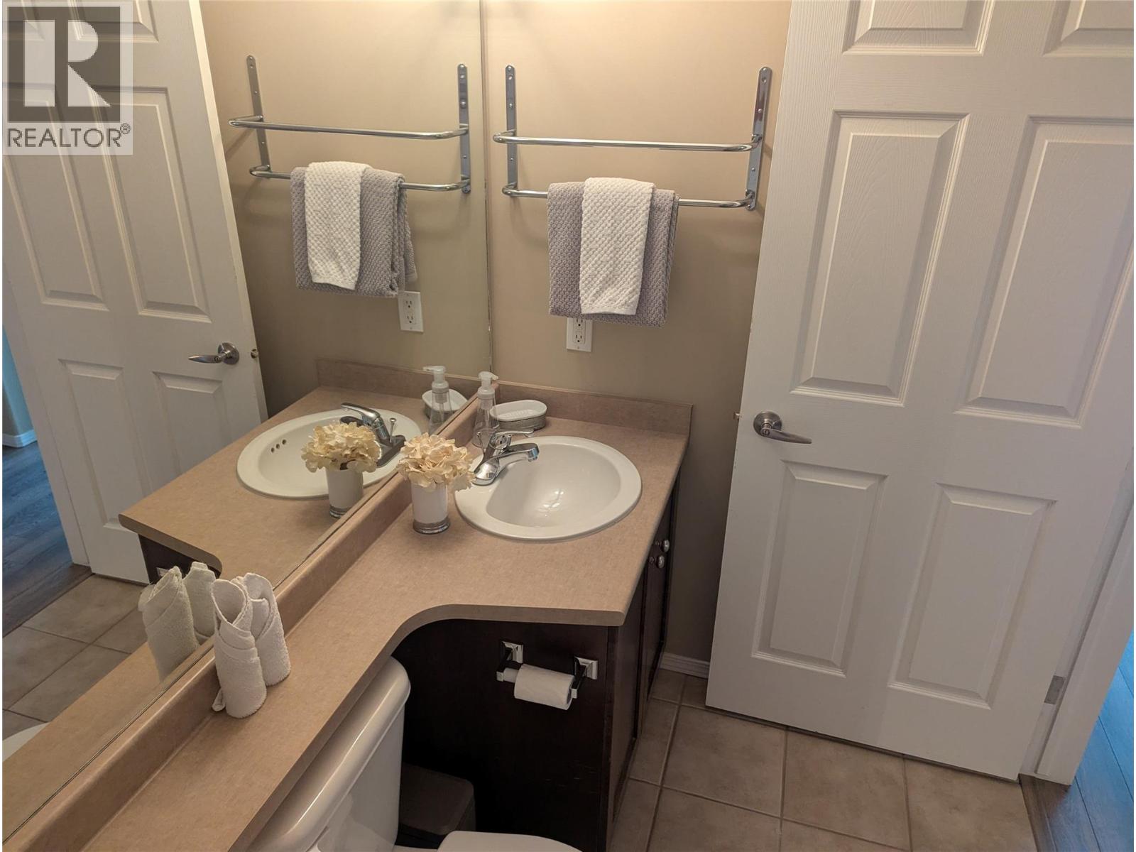 1502 1128 Sunset Drive, Kelowna