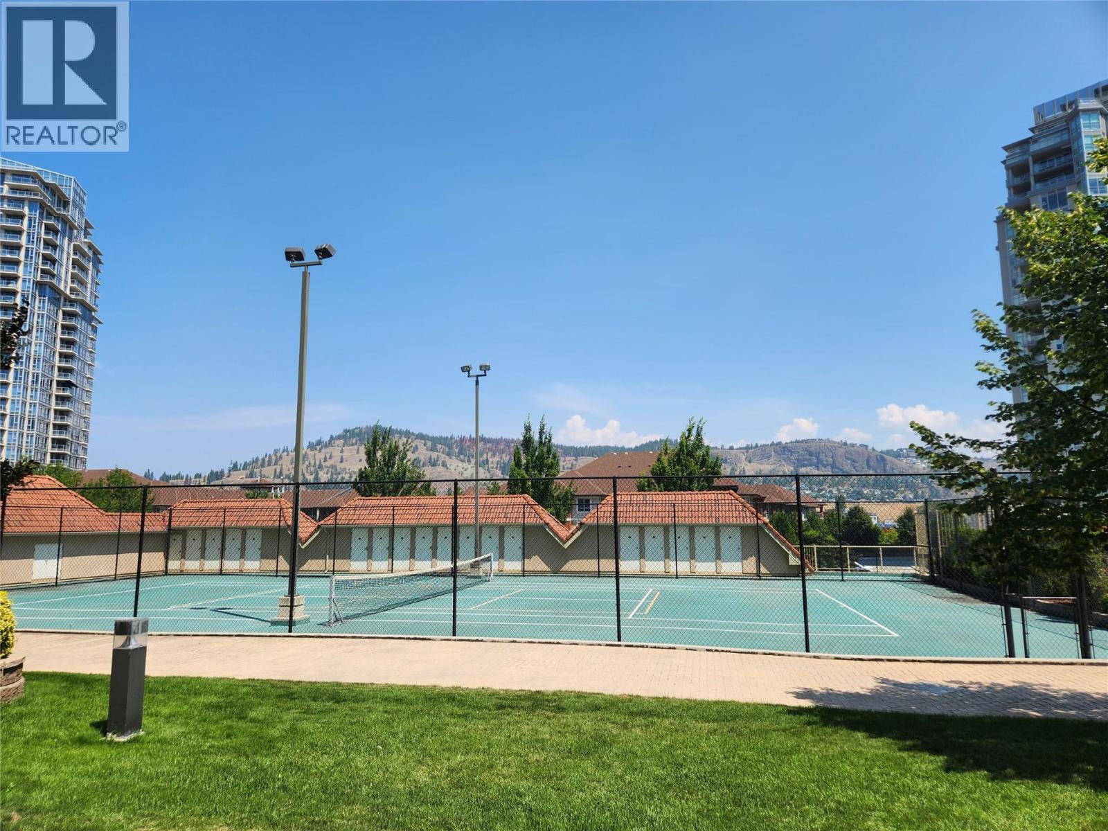 1502 1128 Sunset Drive, Kelowna