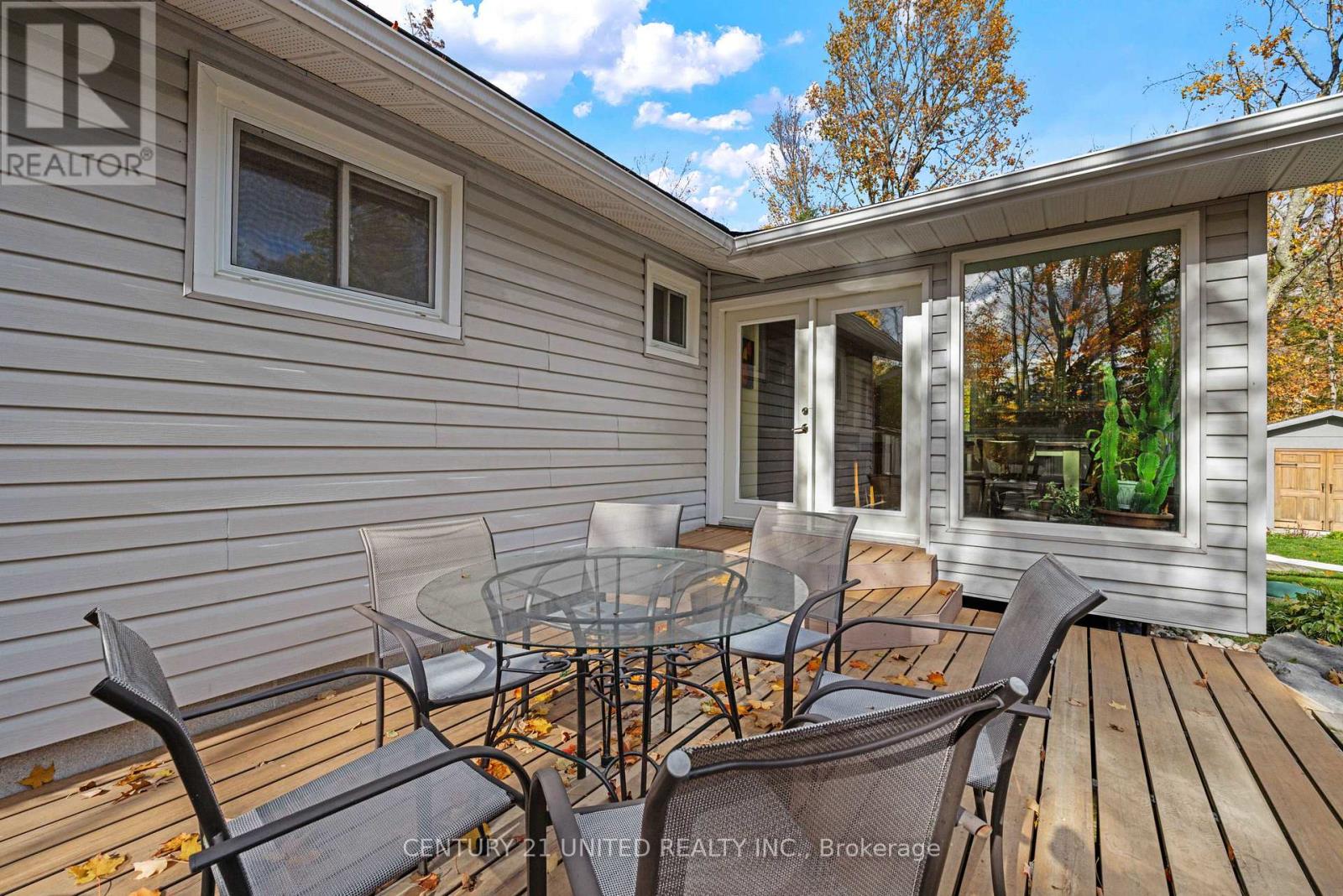 25 SUGARBUSH BOULEVARD - 23