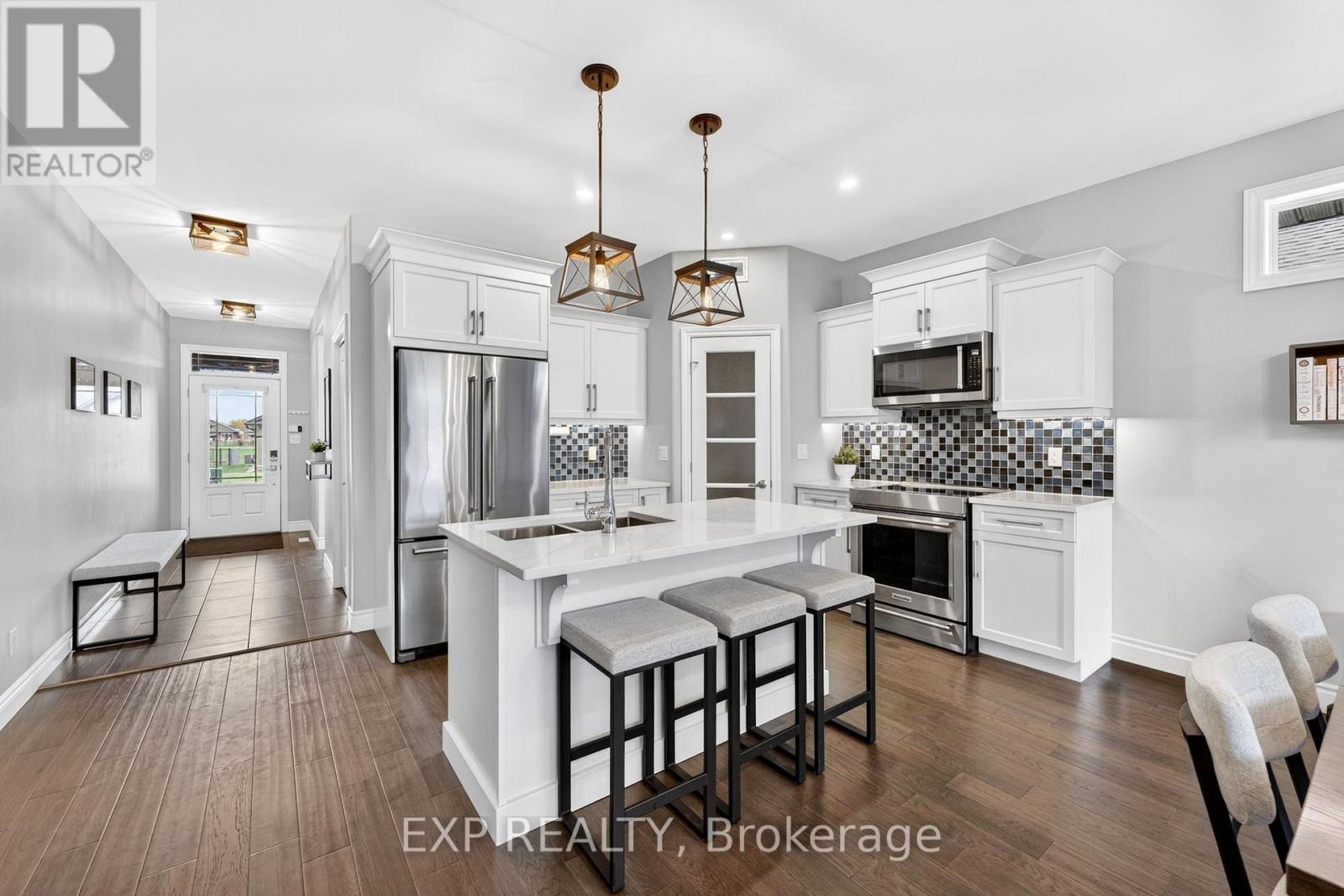 10 COVINGTON CRESCENT - 13